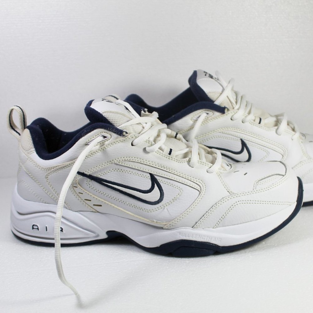 Nike Air Monarch